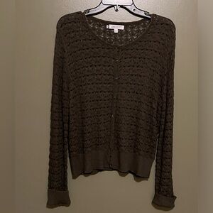 Pretty brown loose design cardigan.